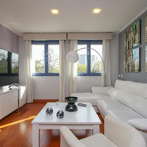 new-luxury-apt-in-plaza-de-espaa-free-parking.es-andalucia.com/